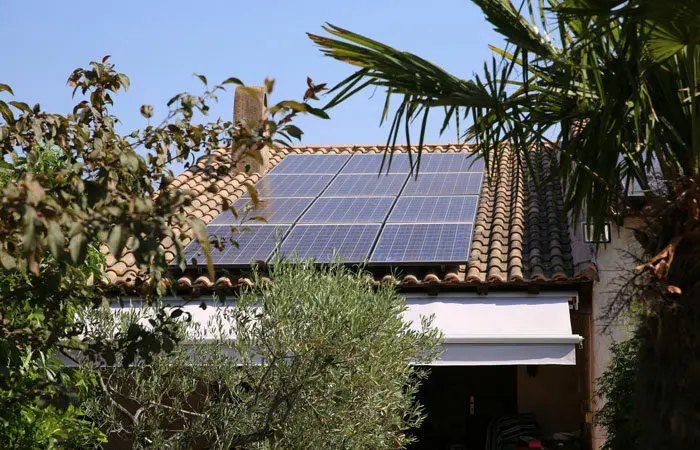 découvrez comment choisir le profilé idéal pour vos panneaux solaires. obtenez des conseils pratiques et des recommandations pour maximiser l'efficacité énergétique de votre installation solaire.