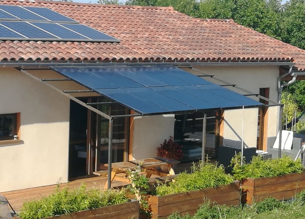 découvrez notre service d'installation de pergolas solaires, alliant esthétique et fonctionnalité. protégez-vous des intempéries tout en profitant d'une solution énergétique durable et élégante pour votre extérieur.