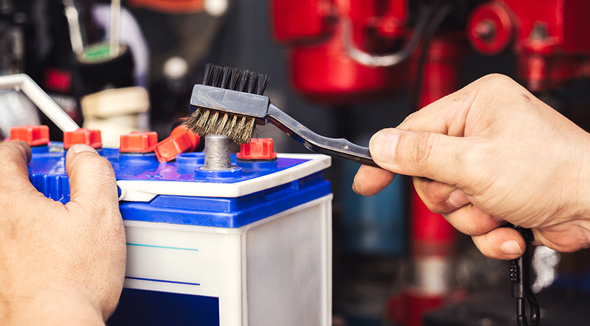 découvrez nos conseils d'entretien pour prolonger la vie de votre batterie. apprenez à effectuer des vérifications régulières, à maintenir une charge optimale et à reconnaître les signes de défaillance. préservez votre autonomie et assurez le bon fonctionnement de vos appareils grâce à nos astuces pratiques.