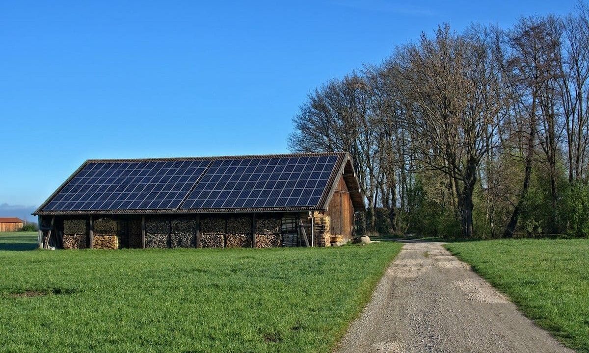 découvrez notre service de location de toiture pour panneaux solaires. maximisez votre espace tout en réduisant votre empreinte carbone grâce à des solutions écologiques et abordables. transformez votre toiture en source d'énergie renouvelable dès aujourd'hui!