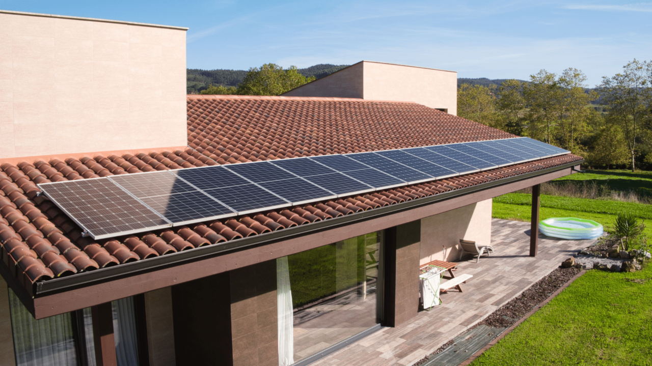 découvrez les meilleures stratégies d'optimisation pour vos panneaux solaires afin d'augmenter leur efficacité et maximiser votre production d'énergie. apprenez comment améliorer le rendement de votre installation solaire avec des conseils pratiques et des techniques novatrices.