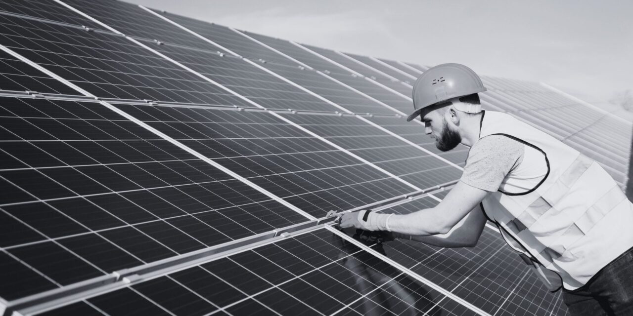 découvrez les risques associés aux panneaux photovoltaïques, y compris les aspects liés à la sécurité, à l'environnement et à l'entretien. informez-vous sur les meilleures pratiques pour minimiser les dangers et maximiser l'efficacité de votre installation solaire.