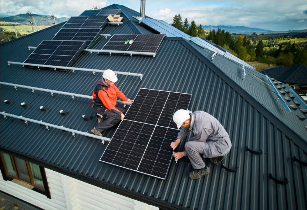 découvrez notre guide complet sur les onduleurs photovoltaïques : tout ce que vous devez savoir pour choisir, installer et optimiser votre système d'énergie solaire. profitez d'une énergie renouvelable efficace et durable tout en maximisant vos économies.