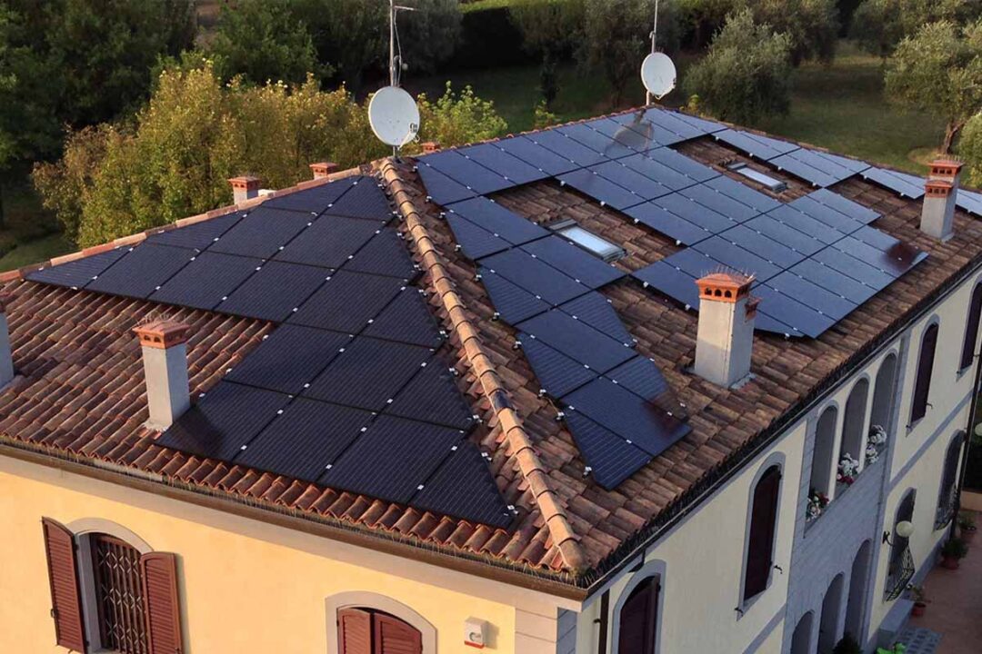 découvrez comment optimiser vos panneaux solaires pour maximiser leur efficacité et réduire vos factures d'énergie. suivez nos conseils pratiques et techniques pour tirer le meilleur parti de votre installation solaire.