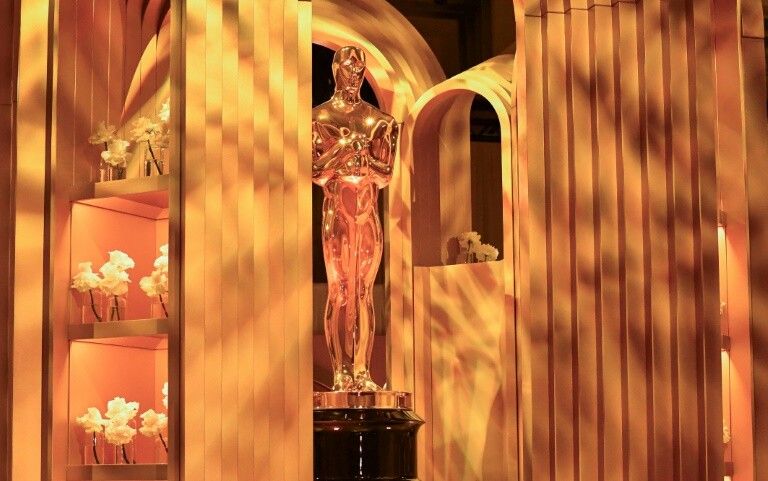 découvrez l'univers fascinant des oscars et la puissance des récompenses cinématographiques. explorez les films, acteurs et réalisateurs qui ont marqué l'histoire du 7ème art et plongez dans la magie des cérémonies annuelles où la passion du cinéma est célébrée.