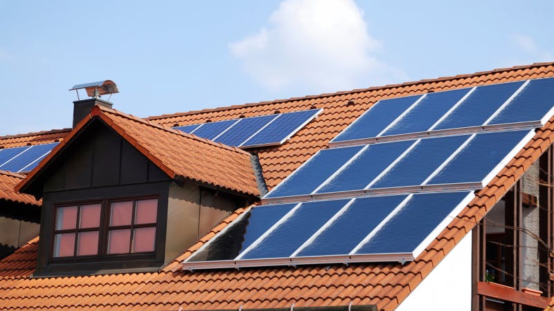 découvrez comment optimiser votre énergie solaire pour réduire vos factures et maximiser votre impact environnemental. suivez nos conseils pratiques et techniques pour tirer le meilleur parti de votre installation photovoltaïque.