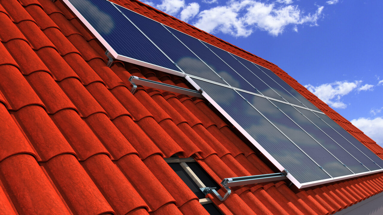 découvrez le panneau photovoltaïque rouge tendance, une solution esthétique et performante pour votre maison. alliez style moderne et efficacité énergétique tout en contribuant à la transition écologique. optez pour une énergie solaire innovante qui dynamise votre espace.