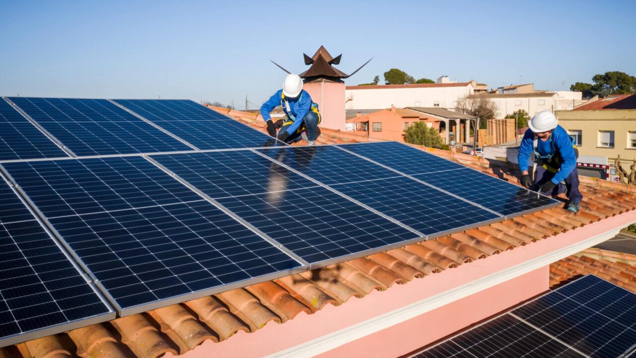 découvrez les meilleures solutions de panneaux solaires à perpignan pour optimiser votre consommation énergétique. profitez d'une énergie renouvelable, réduisez vos factures et participez à la transition énergétique. contactez-nous pour un devis personnalisé !