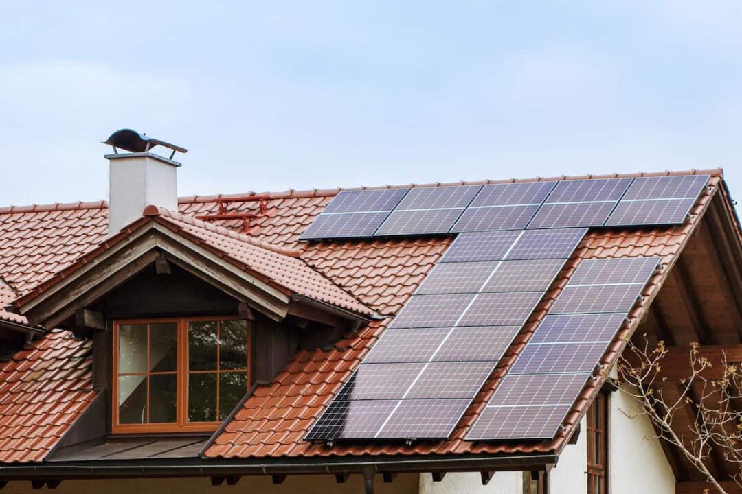 découvrez comment optimiser vos panneaux solaires pour maximiser leur efficacité et réduire vos factures d'énergie. suivez nos conseils pratiques et techniques pour tirer le meilleur parti de votre installation solaire.