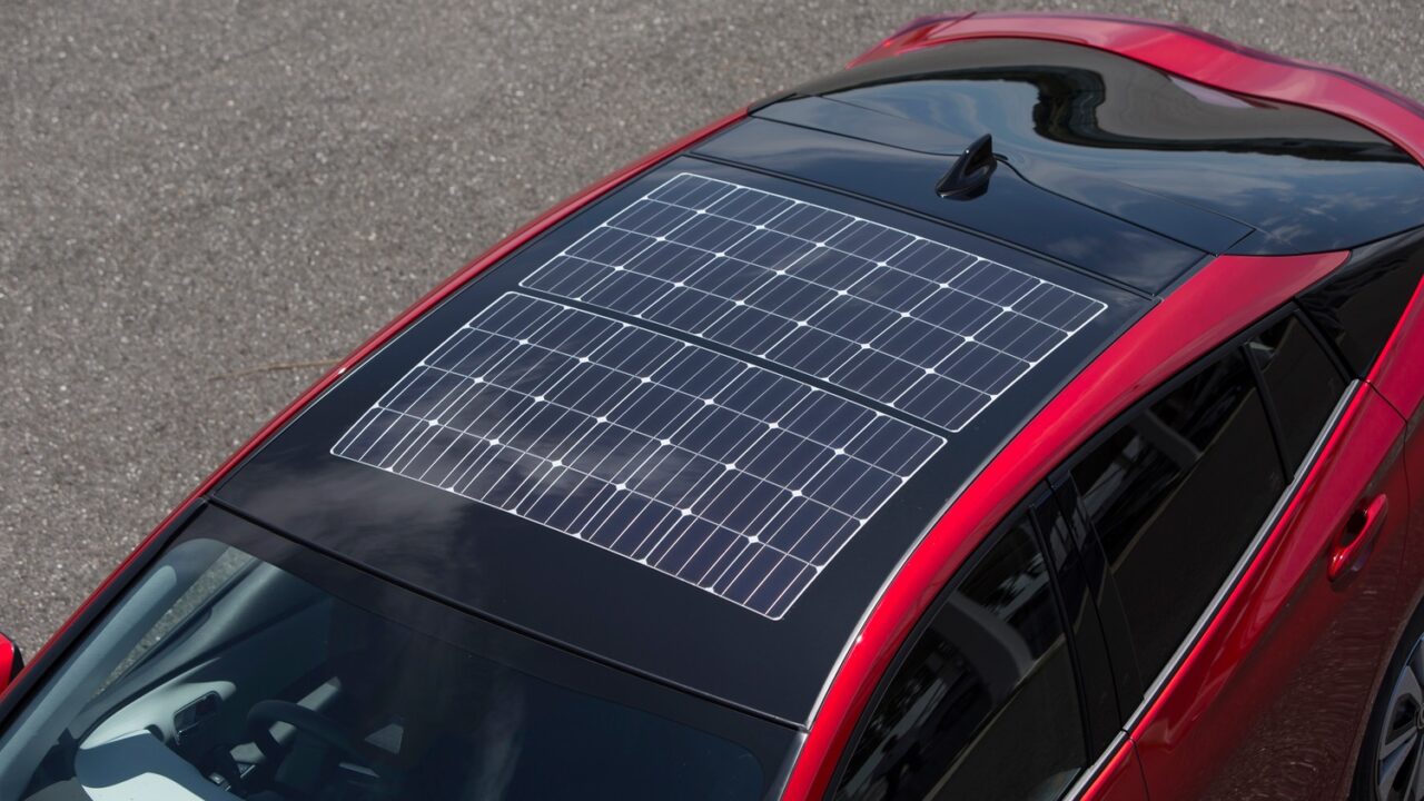 découvrez les panneaux solaires spécialement conçus pour recharger votre voiture électrique. optimisez votre autonomie tout en contribuant à la préservation de l'environnement grâce à cette solution énergétique innovante et durable.