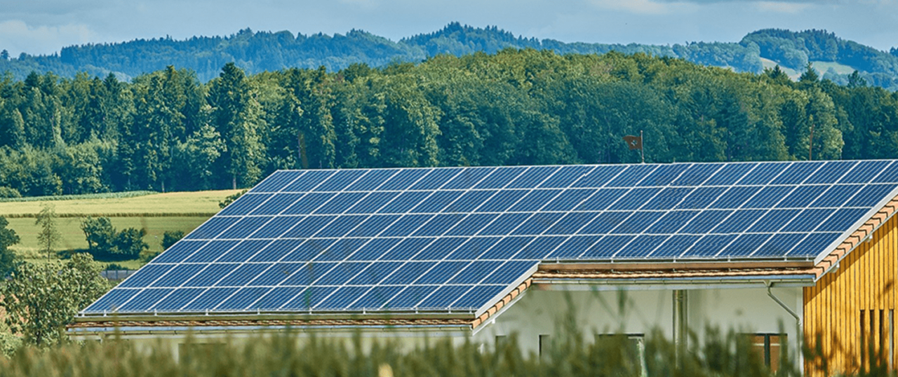 découvrez comment les panneaux photovoltaïques et les batteries peuvent transformer votre consommation d'énergie. optimisez votre autonomie énergétique et réduisez vos factures avec des solutions durables et innovantes.