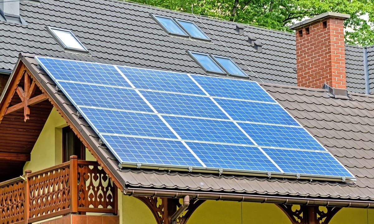 découvrez tout ce qu'il faut savoir sur le poids des panneaux photovoltaïques. apprenez comment leur poids influence l'installation, le choix des structures de support et l'efficacité énergétique. informez-vous sur les différents types de panneaux et leurs caractéristiques pour optimiser votre projet solaire.