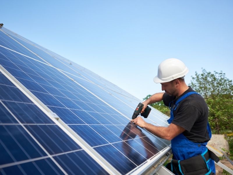 découvrez comment choisir le bon installateur de panneaux solaires pour votre projet. comparez les compétences, les certifications et les avis clients pour réussir votre transition énergétique.