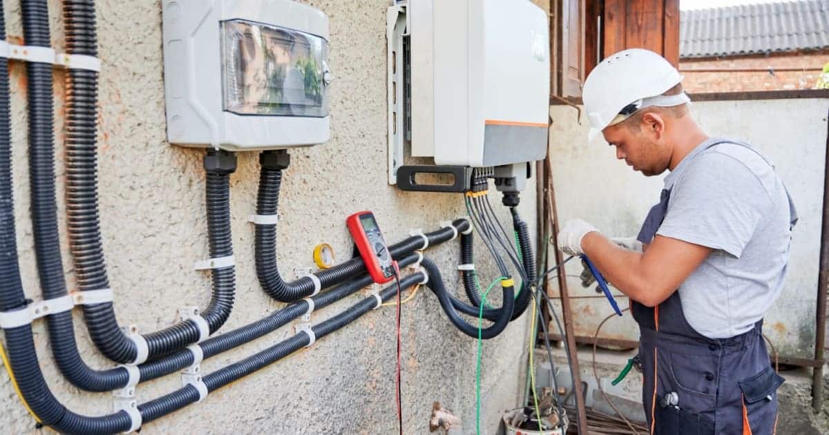 découvrez nos services de remplacement d'onduleurs photovoltaïques pour maximiser la performance de votre installation solaire. profitez d'une expertise professionnelle et d'un accompagnement personnalisé pour garantir une production d'énergie optimale et durable.