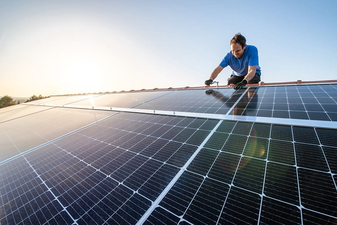 découvrez comment un investissement dans des panneaux solaires peut transformer votre consommation d'énergie en une source d'économies durables. profitez d'une énergie propre et réduisez votre empreinte carbone tout en augmentant la valeur de votre propriété.