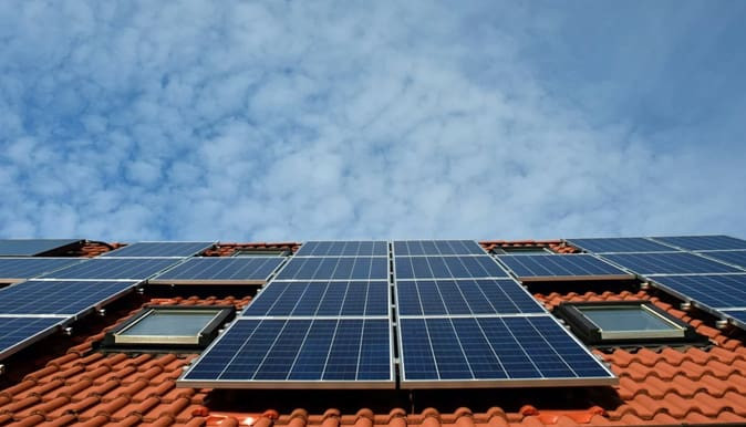 découvrez comment réaliser des économies significatives sur vos factures d'énergie grâce aux solutions solaires. informez-vous sur les avantages de l'énergie solaire et les aides disponibles pour passer à une consommation plus verte et économique.