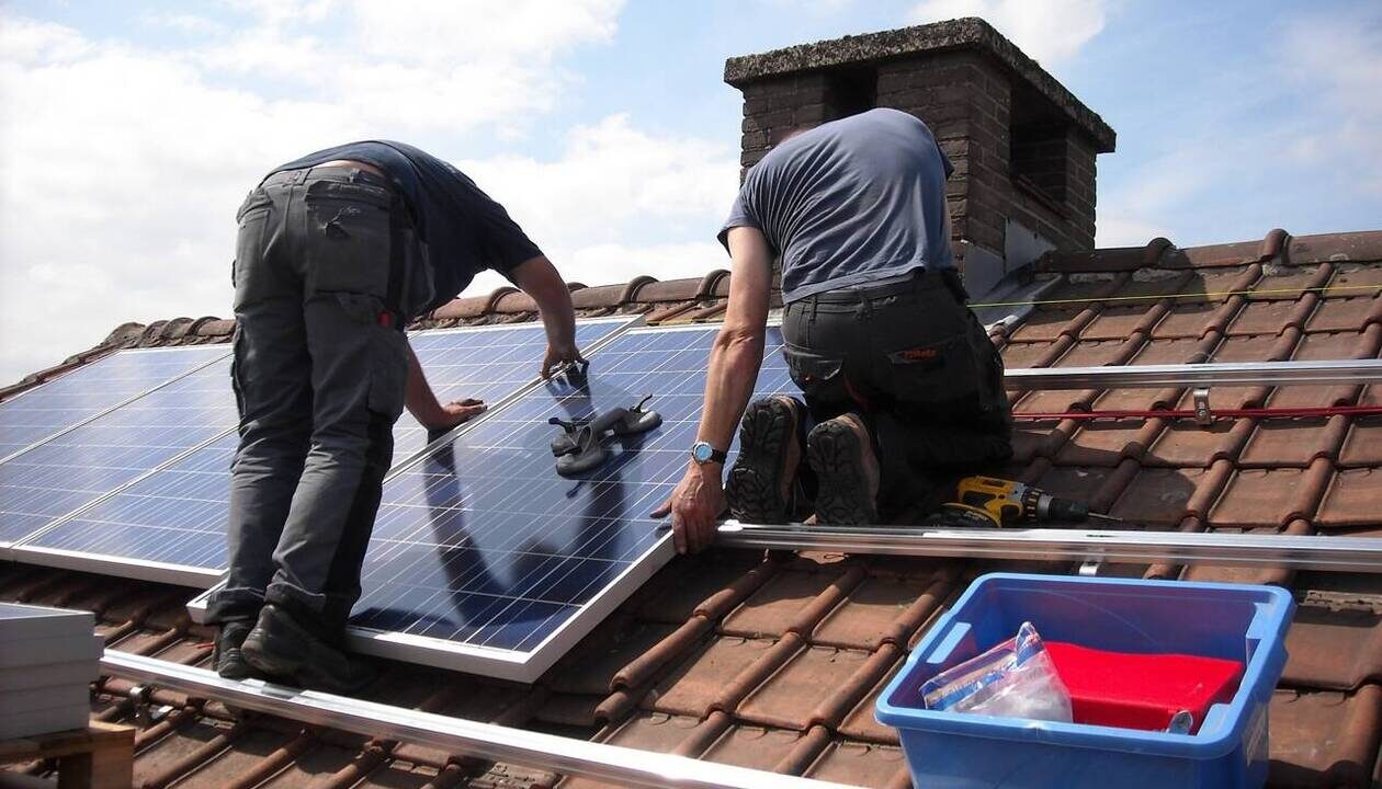 découvrez comment investir dans une toiture solaire pour un avenir durable. profitez d'une énergie renouvelable tout en augmentant la valeur de votre propriété et en réduisant vos factures d'électricité.