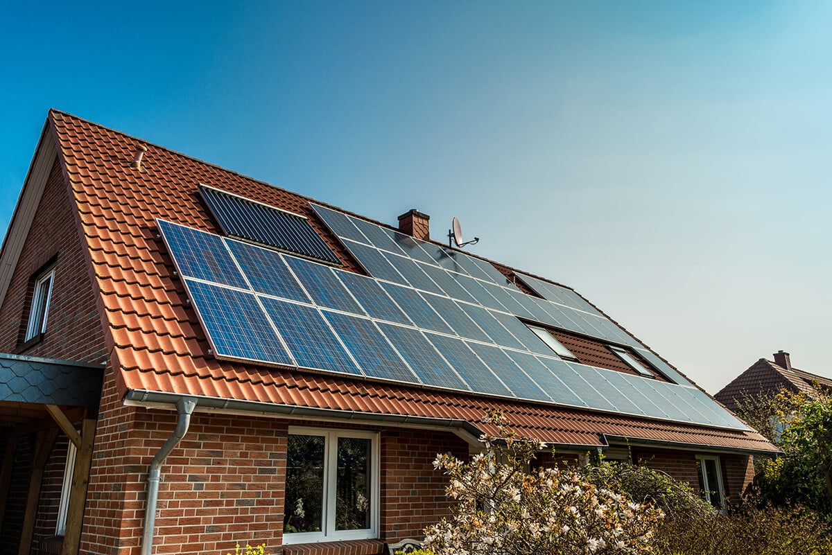 découvrez les avantages des panneaux solaires pour les professionnels : réduction des coûts énergétiques, respect de l'environnement, valorisation de l'immobilier et incitations fiscales. adoptez une énergie renouvelable et durable pour un avenir meilleur.