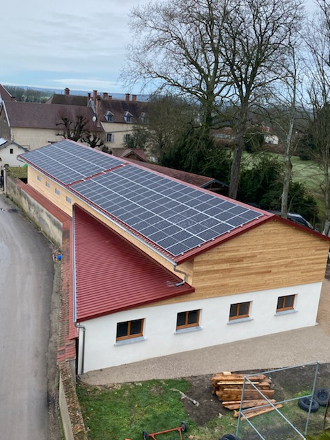 découvrez les avantages des bâtiments agricoles photovoltaïques, une solution innovante alliant agriculture et énergies renouvelables. maximisez votre production tout en réduisant votre empreinte carbone grâce à des installations adaptées à vos besoins.