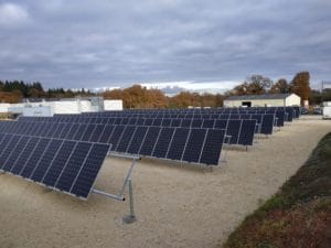 découvrez les panneaux solaires bifaciaux, une innovation technologique qui permet de capter l'énergie solaire des deux côtés pour une efficacité maximale. idéaux pour optimiser votre production d'énergie et réduire votre empreinte carbone, ces systèmes sont la solution parfaite pour un avenir durable.