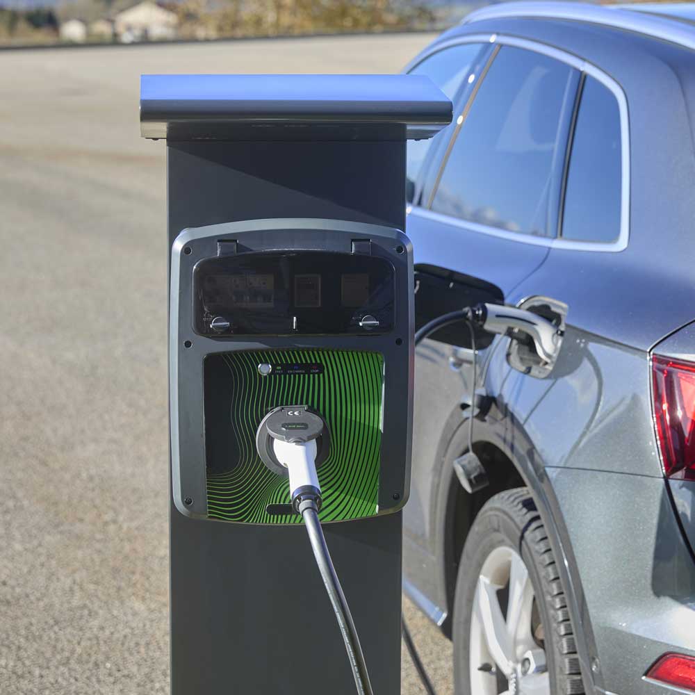 découvrez nos bornes solaires pour voitures électriques, une solution écologique et pratique pour recharger votre véhicule tout en réduisant votre empreinte carbone. profitez d'une autonomie optimale grâce à une énergie renouvelable et faites un pas vers un avenir durable.