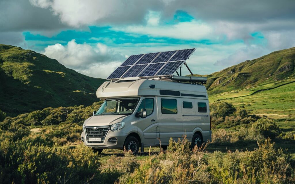 découvrez comment réaliser le branchement de panneaux solaires sur votre camping-car pour profiter d'une autonomie énergétique lors de vos aventures. suivez nos conseils pratiques et astuces pour une installation efficace et sécurisée.