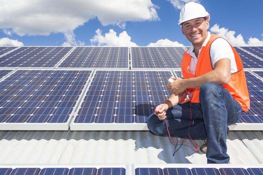 découvrez comment choisir le meilleur installateur de panneaux solaires pour votre projet. obtenez des conseils pratiques pour évaluer les compétences, l'expérience et les certifications des professionnels afin de garantir une installation efficace et durable de votre système solaire.