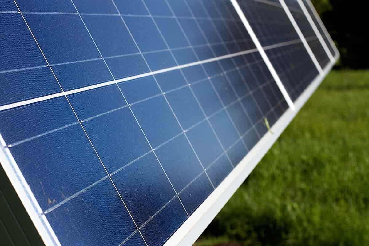 découvrez comment choisir les panneaux photovoltaïques adaptés à vos besoins énergétiques et environnementaux. comparez les types, les marques et les critères essentiels pour optimiser votre investissement solaire.