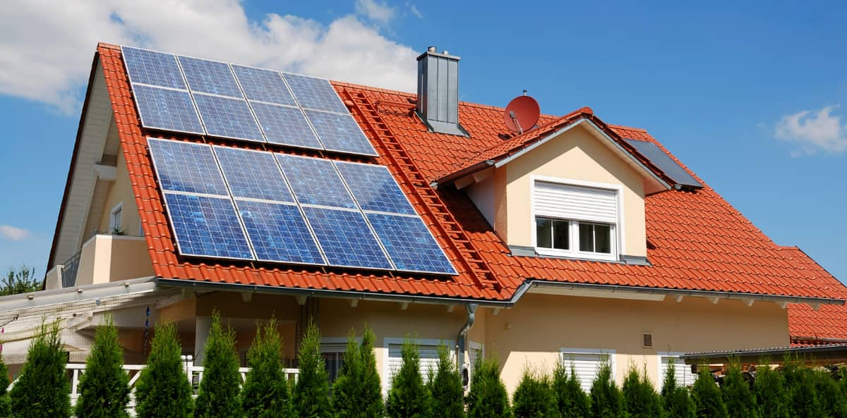 découvrez comment faire le meilleur choix de panneaux solaires pour votre maison. comparez les types, les performances et les aides financières disponibles pour optimiser votre investissement et contribuer à la transition énergétique.