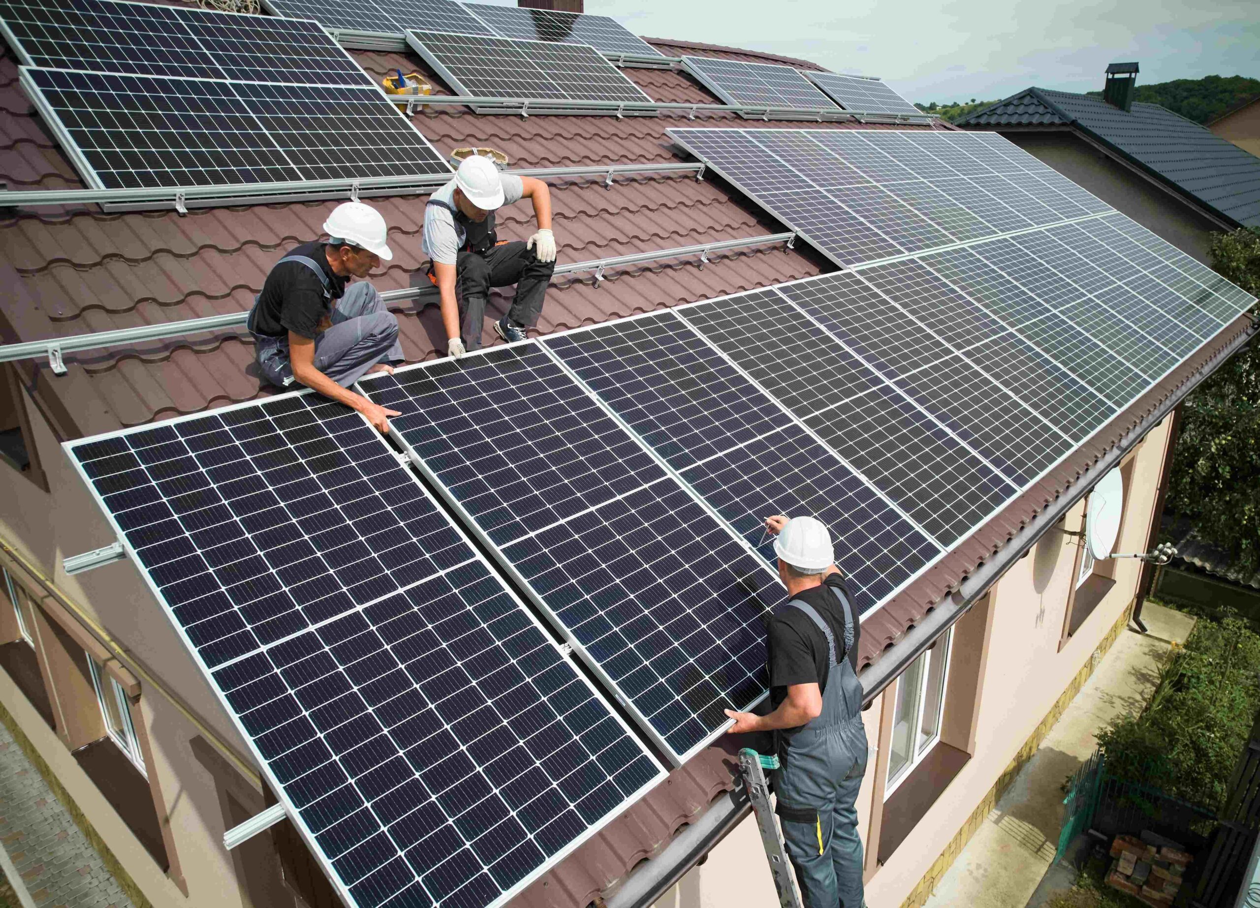 découvrez comment choisir le panneau solaire idéal pour vos besoins énergétiques. comparez les différents types, rendements et prix pour faire un choix éclairé et économique.