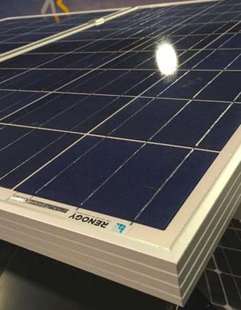 découvrez comment choisir les panneaux photovoltaïques adaptés à vos besoins énergétiques et optimiser votre investissement solaire. obtenez des conseils pratiques pour sélectionner la technologie, la puissance et le type de panneaux pour des performances maximales.