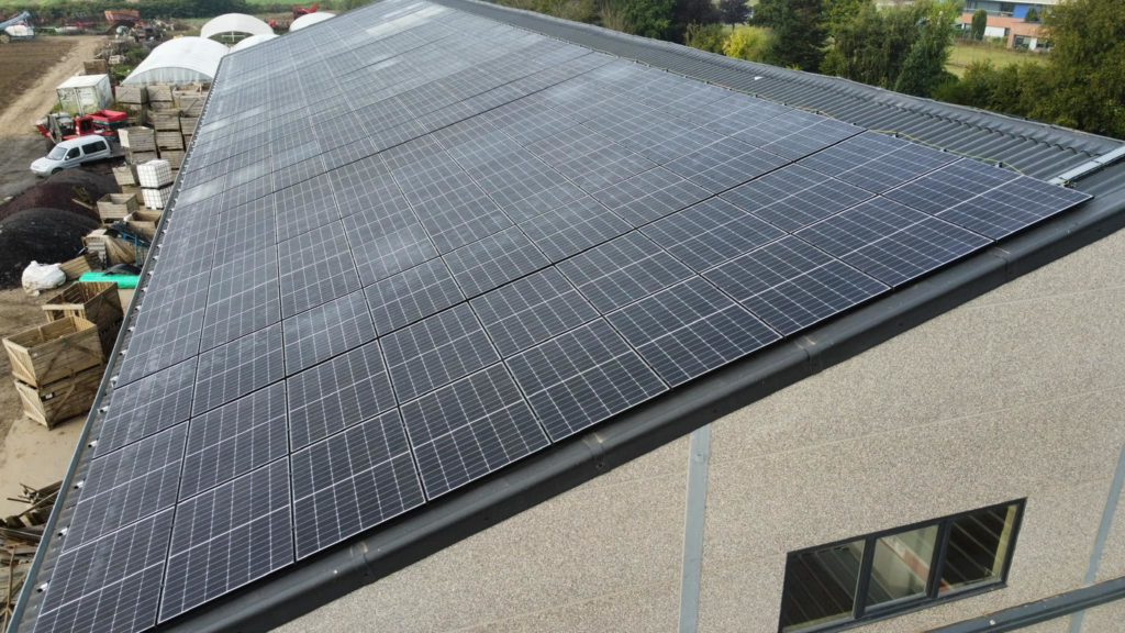 découvrez comment choisir les panneaux solaires adaptés à vos besoins. comparez les différentes options, performances et coûts pour optimiser votre installation solaire et réduire votre facture d'énergie tout en contribuant à la protection de l'environnement.