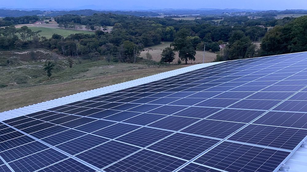 découvrez nos solutions de crédit pour l'installation de panneaux solaires. profitez d'avantages financiers pour investir dans des énergies renouvelables et réduisez votre facture d'électricité tout en préservant l'environnement.