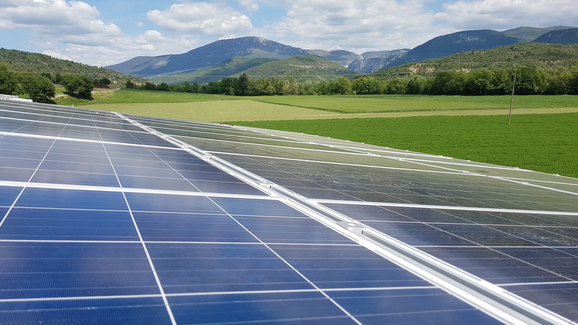 obtenez des informations sur les options de crédit pour financer l'installation de panneaux solaires. découvrez comment réduire votre facture d'électricité tout en soutenant l'énergie renouvelable grâce à des solutions de financement adaptées à vos besoins.