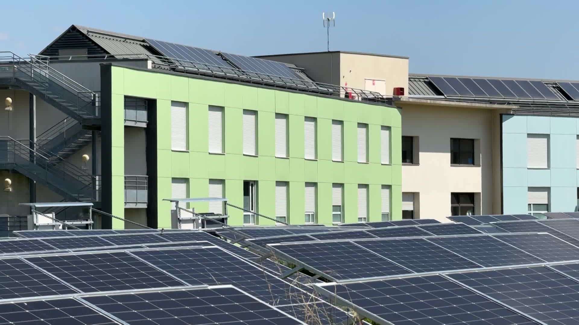 découvrez comment réaliser des économies grâce à l'énergie solaire. optimisez votre consommation d'énergie et réduisez vos factures tout en contribuant à la préservation de l'environnement avec des solutions photovoltaïques adaptées à vos besoins.