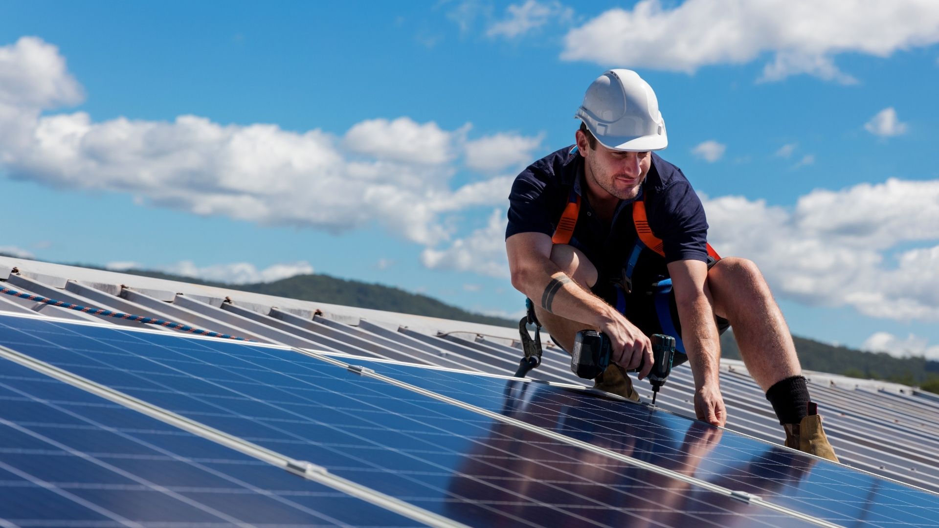 découvrez les avantages de l'énergie solaire durable, une solution respectueuse de l'environnement qui transforme la lumière du soleil en électricité propre et renouvelable. adoptez une énergie qui protège la planète tout en réduisant vos factures d'électricité.