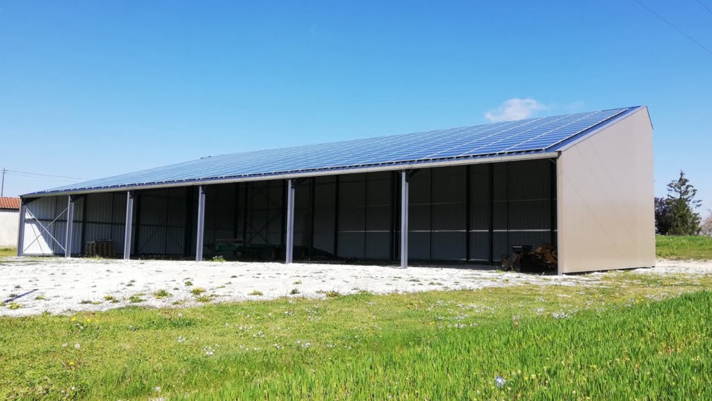 découvrez comment un hangar photovoltaïque peut transformer votre entreprise en optimisant votre production d'énergie et en réduisant vos coûts. adoptez une solution verte et durable pour un avenir énergétique responsable.