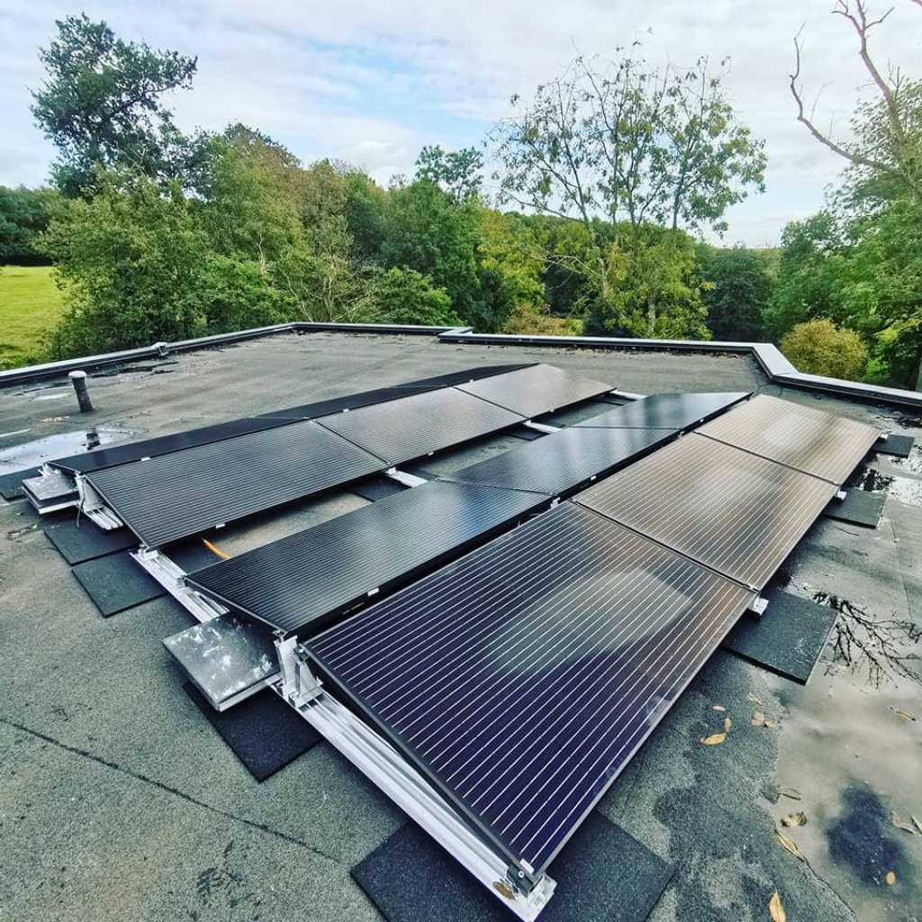 découvrez notre guide complet sur l'installation de panneaux solaires inclinés à 50°. optimisez votre production d'énergie tout en profitant d'une installation facile et efficace.