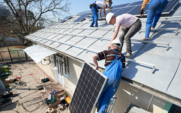 découvrez nos services professionnels d'installation de panneaux solaires. profitez d'une énergie propre et renouvelable tout en réduisant vos factures d'électricité. faites le choix d'un avenir durable grâce à nos solutions sur mesure adaptées à vos besoins.