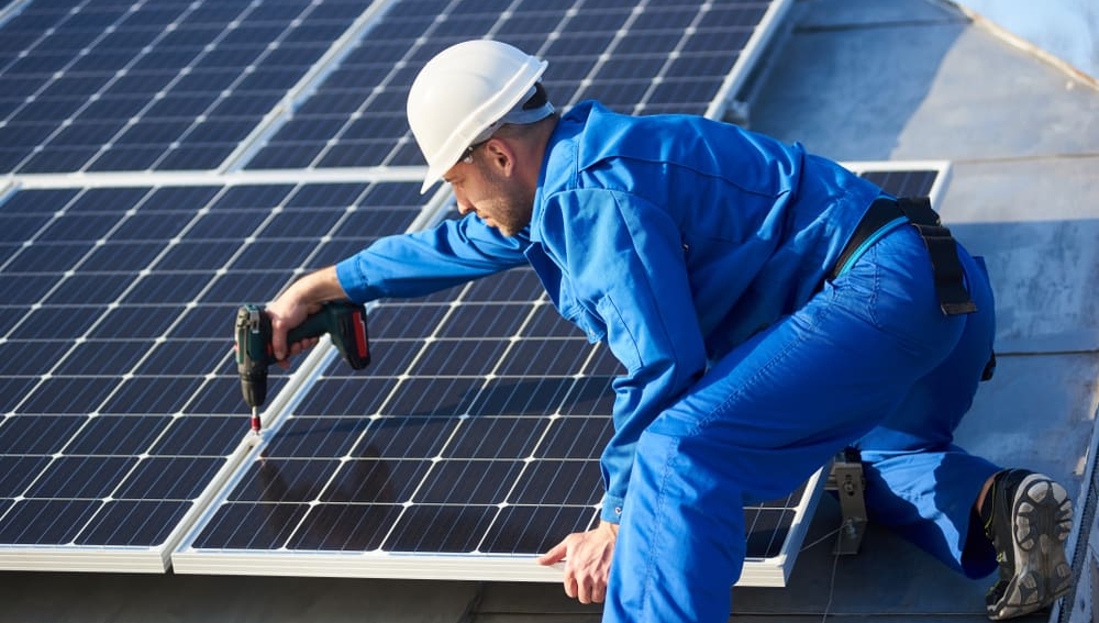 découvrez comment installer des panneaux solaires facilement et efficacement. profitez des avantages de l'énergie renouvelable, réduisez votre facture d'électricité et contribuez à la protection de l'environnement grâce à notre guide complet sur l'installation de panneaux solaires.