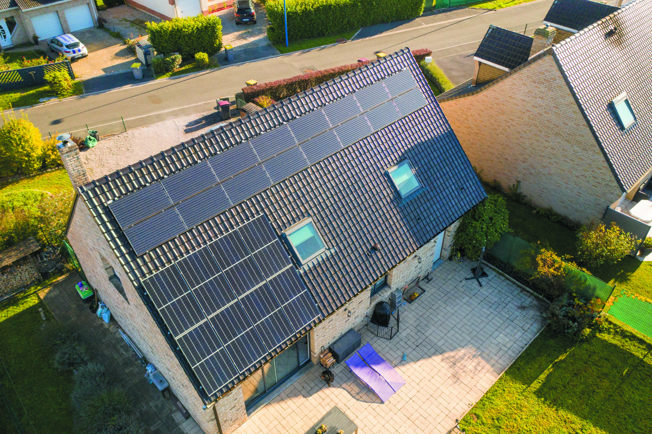 découvrez comment installer des panneaux solaires sur votre cabane pour profiter d'une source d'énergie renouvelable et écologique. suivez nos conseils pratiques et astuces pour une installation réussie, et transformez votre espace en un havre de paix autosuffisant.