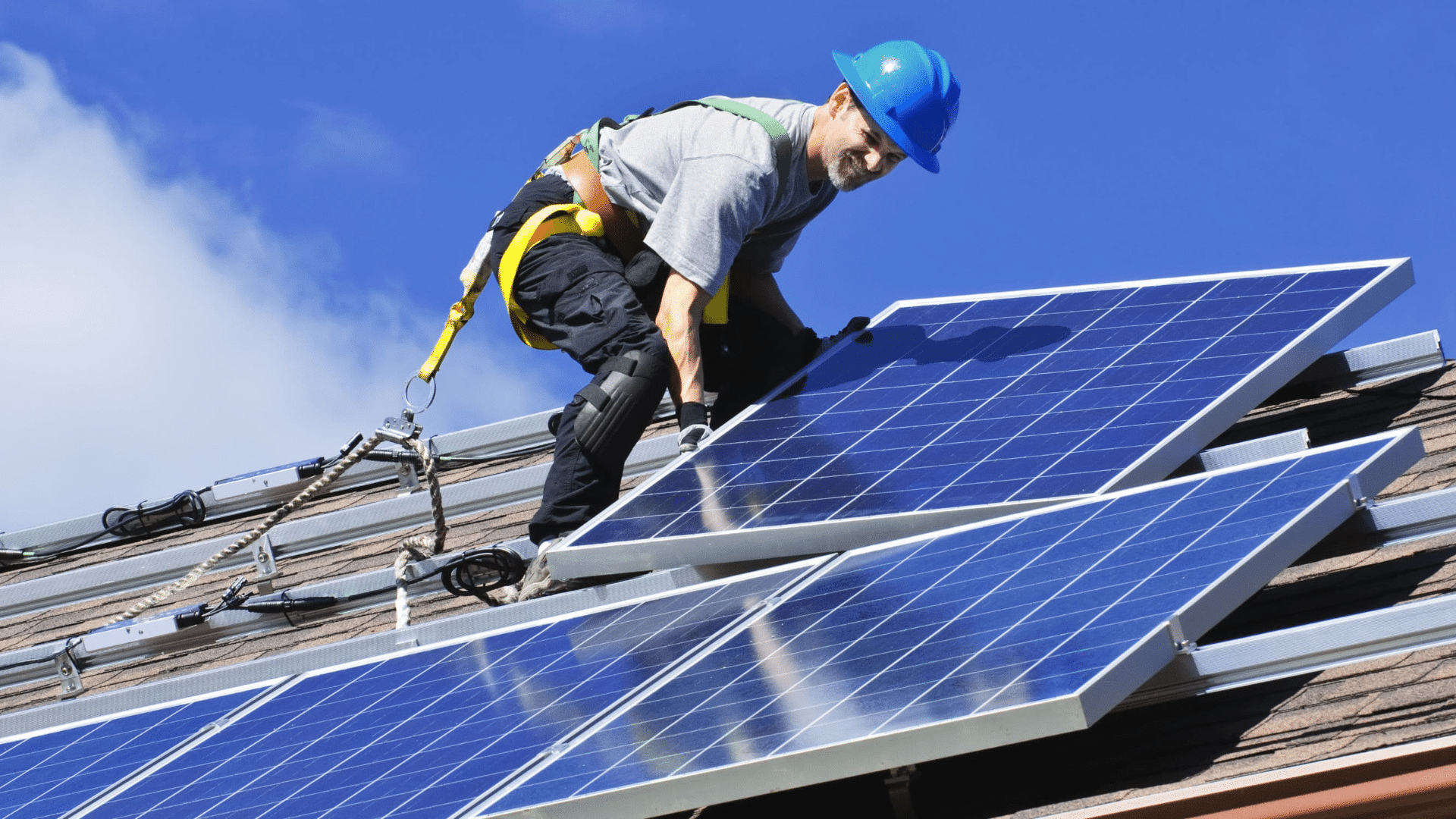 découvrez comment installer des panneaux solaires avec edf pour réduire votre facture d'électricité et contribuer à la transition énergétique. suivez nos conseils pour un choix optimal et une installation réussie.