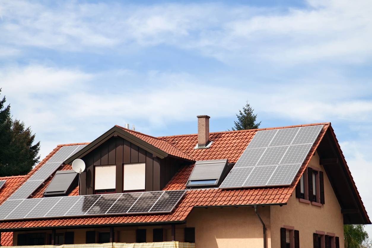 découvrez comment installer vous-même des panneaux solaires ! suivez notre guide pas à pas pour profiter d'une énergie renouvelable, réduire vos factures d'électricité et contribuer à la protection de l'environnement. économisez de l'argent tout en devenant autonome en énergie.