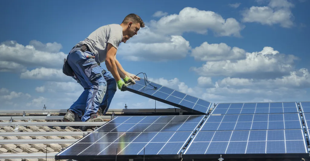 découvrez notre kit de fixation pour système solaire, conçu pour une installation facile et sécurisée de vos panneaux solaires. optimisez votre production d'énergie renouvelable avec des accessoires robustes et fiables.