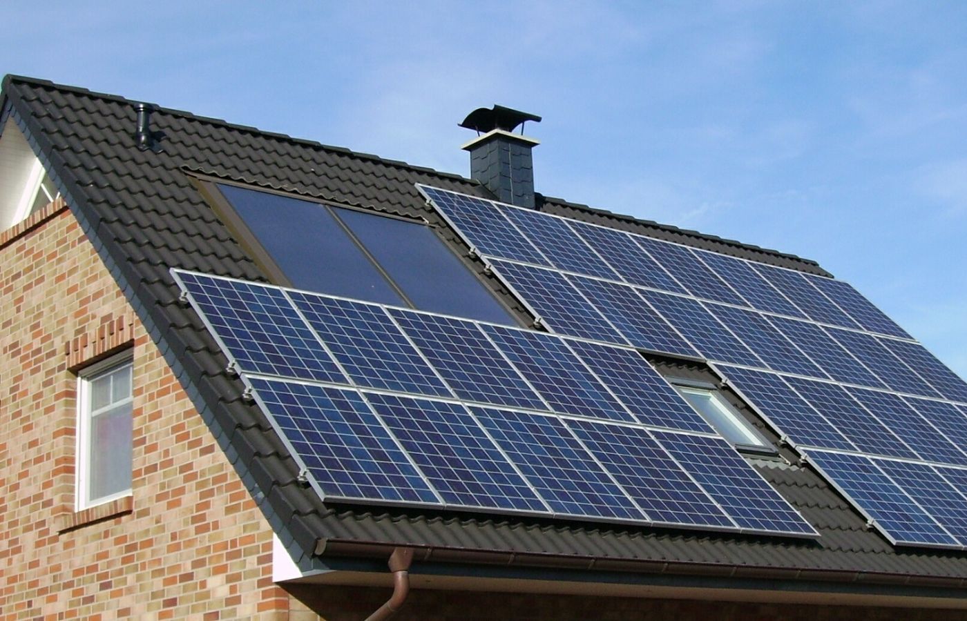 découvrez notre kit solaire maison qui transforme votre habitat en une source d'énergie renouvelable. profitez d'une autonomie énergétique, réduisez vos factures d'électricité et contribuez à la préservation de l'environnement. idéal pour les particuliers souhaitant s'équiper simplement et efficacement.