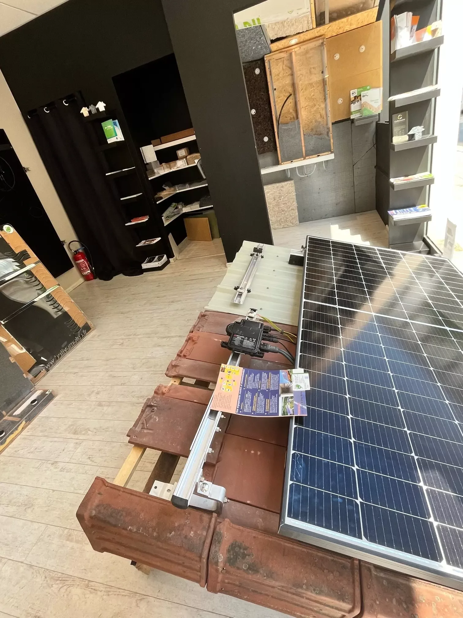 découvrez notre gamme de kits panneaux solaires, idéaux pour profiter d'une énergie renouvelable et économique. faciles à installer, nos kits sont adaptés à tous vos besoins énergétiques, que ce soit pour un usage domestique ou professionnel. optez pour une solution écologique et économisez sur vos factures d'électricité !