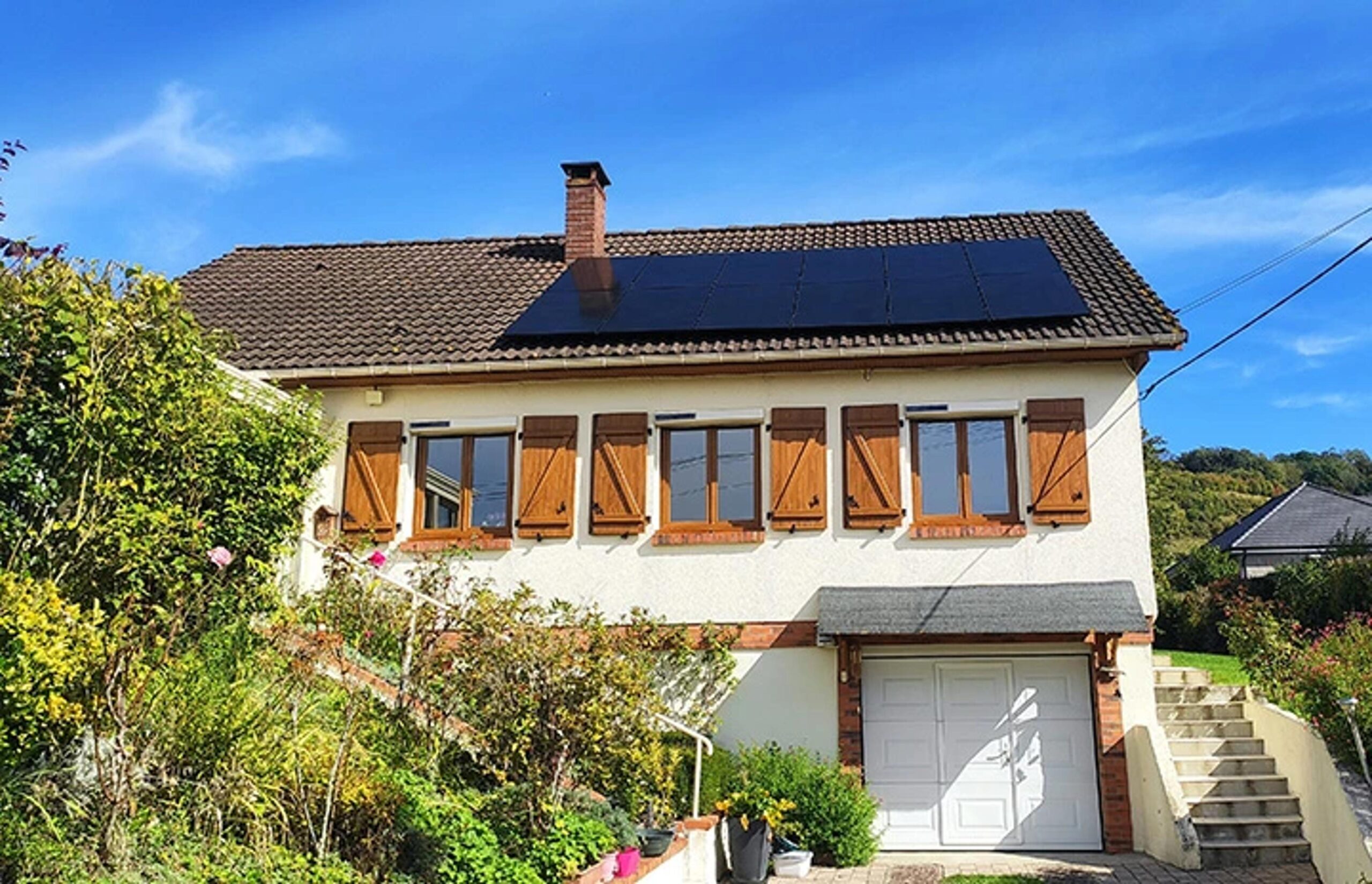 découvrez notre service de location de panneaux solaires, une solution économique et écologique pour produire votre propre énergie. profitez d'une installation rapide, d'un accompagnement personnalisé et d'une alternative durable sans investissement initial. transformez votre consommation d'énergie dès aujourd'hui !