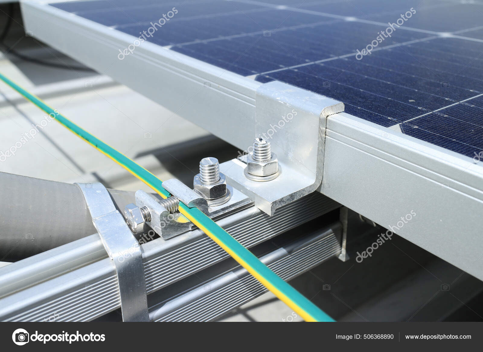 découvrez l'importance de la mise à terre des panneaux solaires pour garantir leur sécurité et leur efficacité. apprenez les meilleures pratiques et réglementations en matière d'installation afin d'assurer un fonctionnement optimal de votre système photovoltaïque.