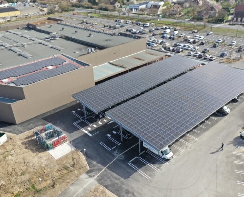 découvrez les avantages des ombrières photovoltaïques : une solution innovante pour produire de l'électricité tout en offrant de l'ombre. idéales pour les parkings, elles maximisent l'espace tout en contribuant à la transition énergétique.