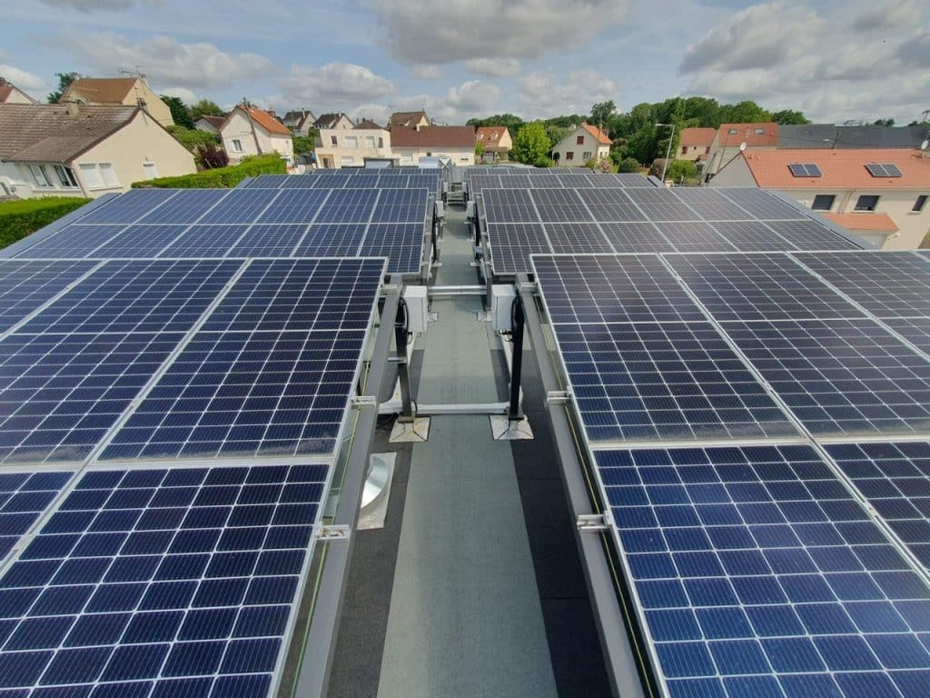 découvrez comment optimiser vos panneaux photovoltaïques pour maximiser leur efficacité et réduire vos factures d'énergie. apprenez des techniques simples et efficaces pour améliorer la production d'énergie renouvelable à domicile.